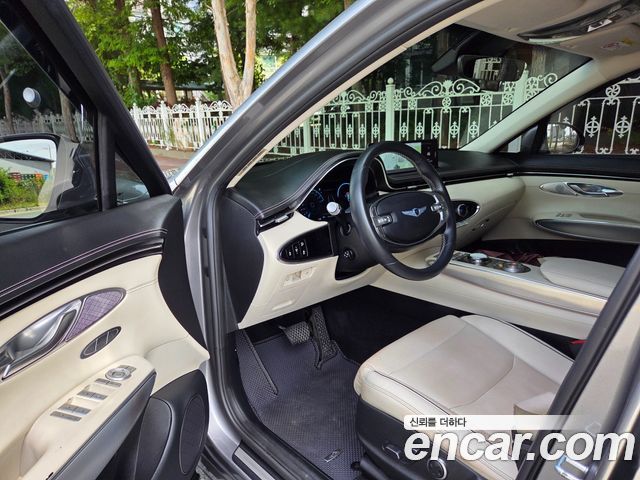 Genesis GV70 2.5T Gasoline AWD — пробег 62708 км