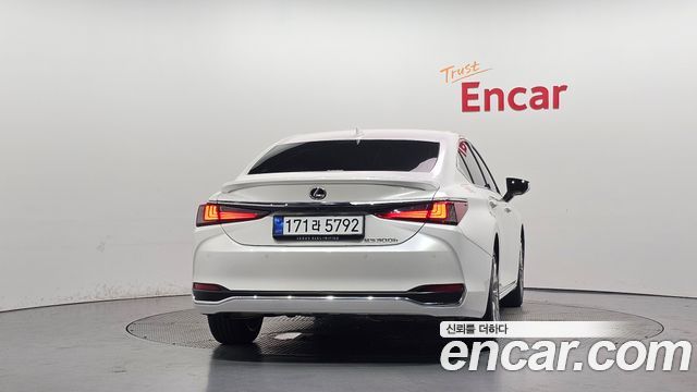 Lexus ES из Кореи Encar