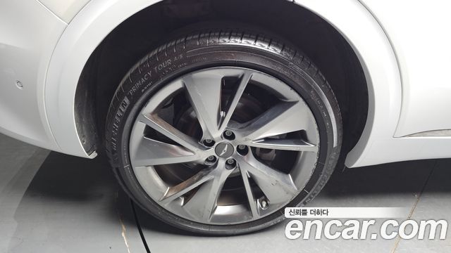 Genesis GV70 2.5T Gasoline AWD — пробег 66112 км