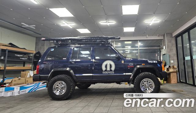 Jeep Cherokee 2.5 XJ — пробег 210 000 км — фото 5 из 5