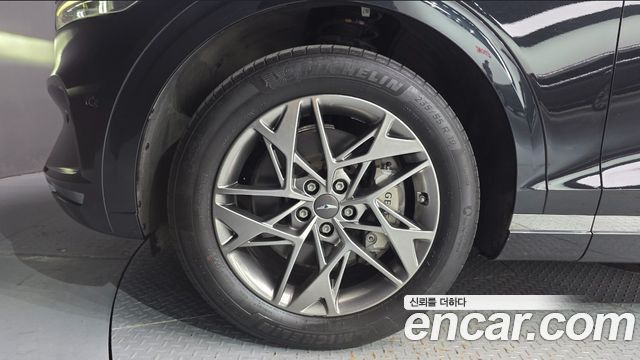 Genesis GV70 2.2 Diesel AWD — пробег 74195 км