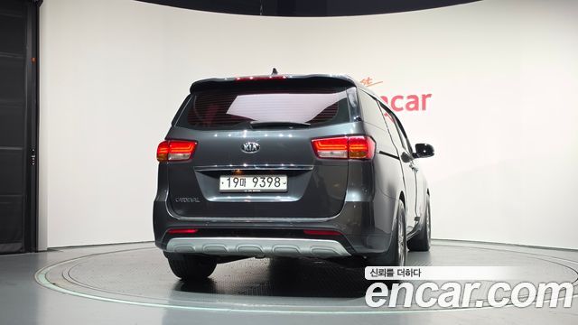 Kia Carnival из Кореи Encar