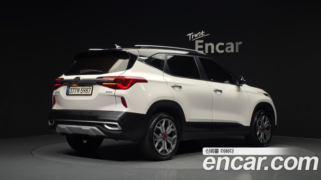 Kia Seltos из Кореи Encar