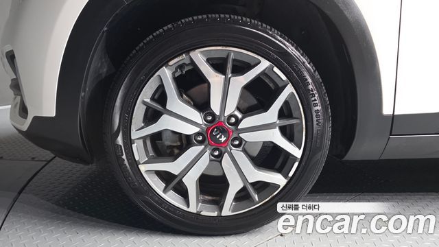 Kia Seltos из Кореи Encar