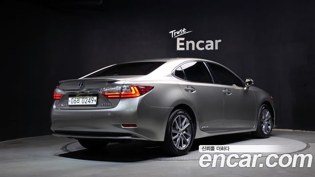 Lexus ES из Кореи Encar