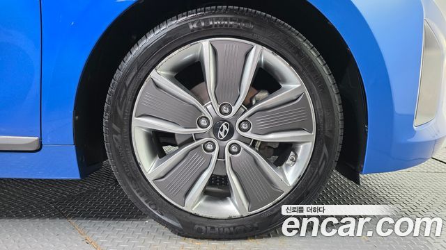 Hyundai Ioniq Q — пробег 163237 км