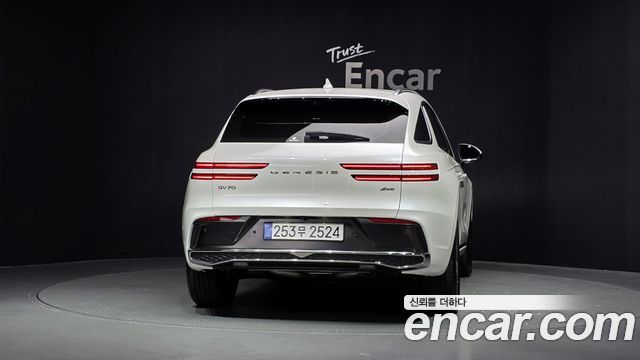 Genesis GV70 из Кореи Encar