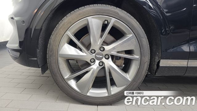 Genesis GV70 из Кореи Encar