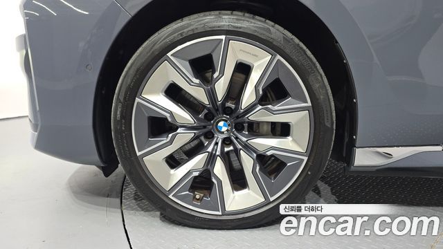 BMW i7 из Кореи Encar