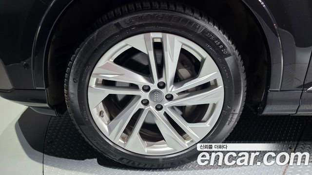 Audi Q7 из Кореи Encar