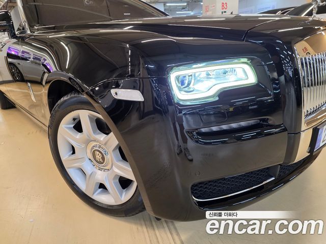 Rolls-Royce Ghost 6.6 EWB V12 — пробег 43 200 км