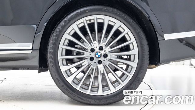 BMW X7 xDrive 40i Design Pure Excellence 6-Seater — пробег 4 596 км — фото 5 из 5