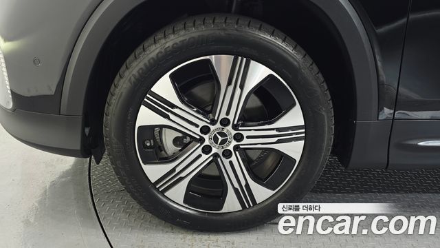 Mercedes-Benz EQB EQB300 4MATIC — пробег 10 128 км