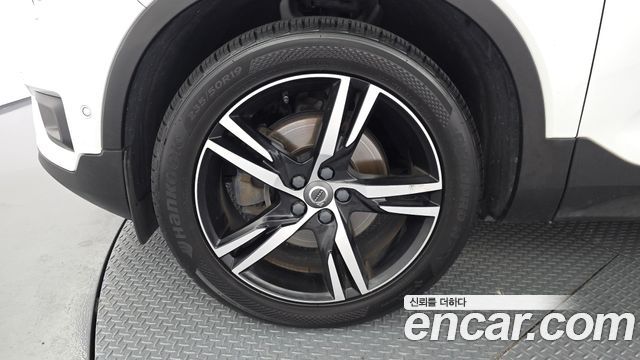 Volvo XC40 из Кореи Encar