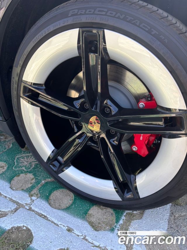 Porsche Taycan 4S — пробег 25 000 км — фото 5 из 5