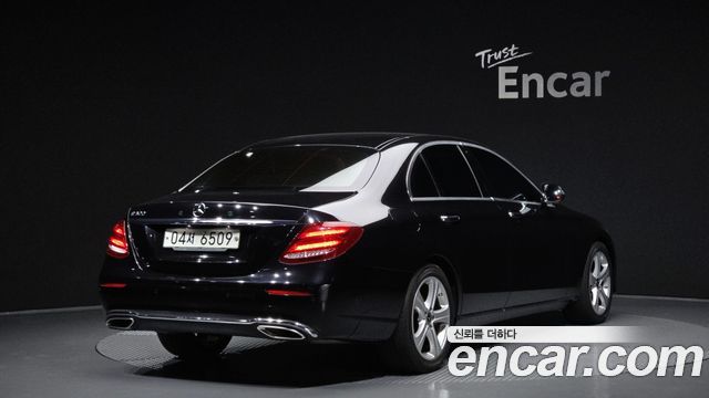 Mercedes-Benz E-Class E200 Avantgarde — пробег 44 737 км — фото 2 из 5