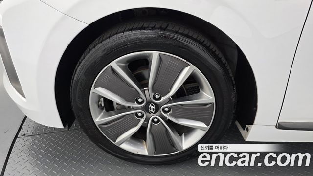 Hyundai Ioniq Q — пробег 170478 км