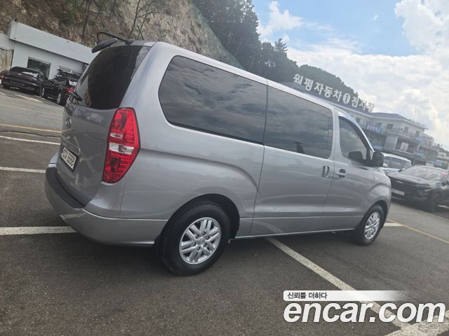Hyundai Starex Van 5-Seater Modern — пробег 69287 км