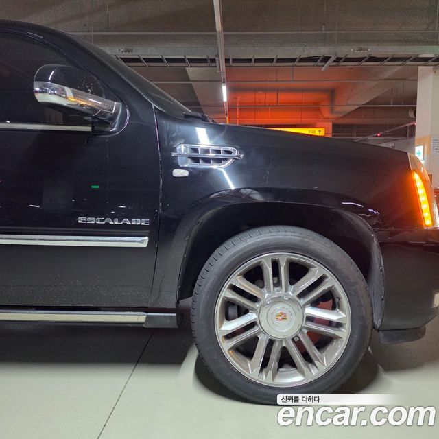 Cadillac Escalade 6.2 3rd — пробег 36 000 км
