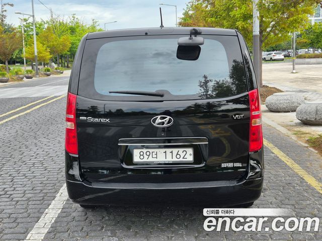 Hyundai Starex Van 5-Seater Smart — пробег 76508 км