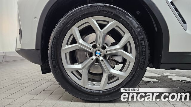 BMW X4 xDrive20i xLine — пробег 46 196 км — фото 5 из 5