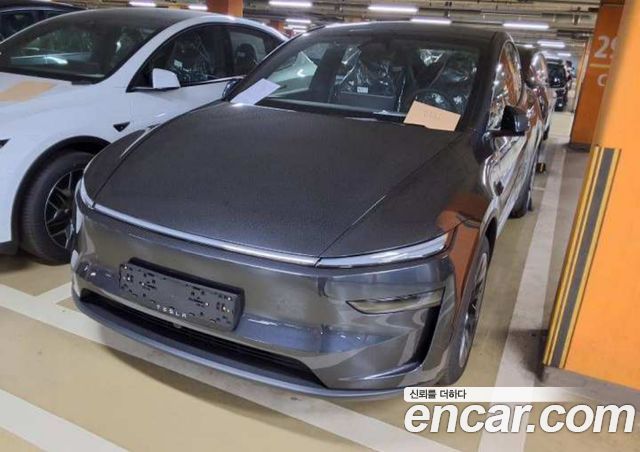 Tesla Model Y L Long Range AWD — пробег 1 км — фото 2 из 5
