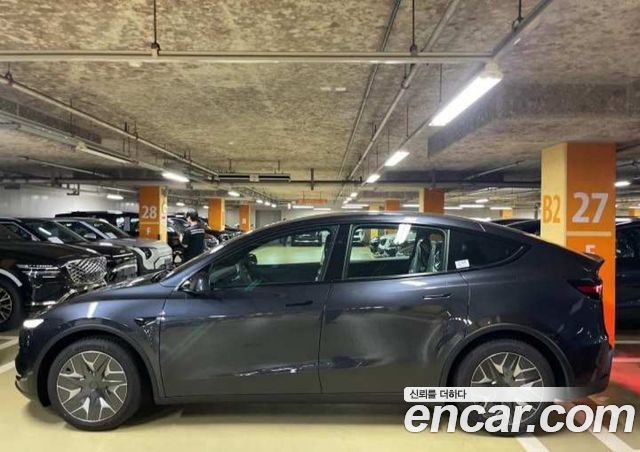 Tesla Model Y L Long Range AWD — пробег 1 км — фото 5 из 5