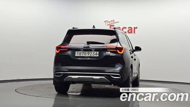 Kia Seltos из Кореи Encar