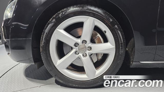 Audi A8 3.0 TDI Quattro D4 — пробег 169 775 км