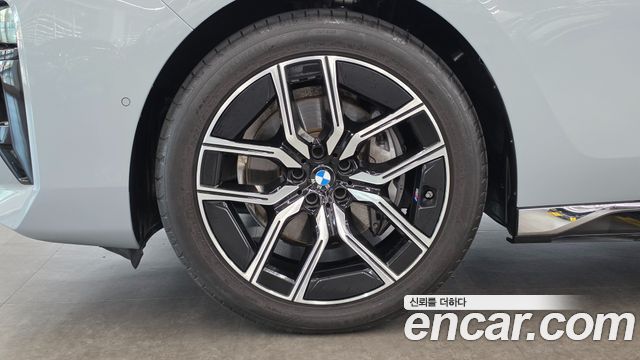 BMW 7-Series 740d xDrive M Sport — пробег 14 940 км — фото 5 из 5