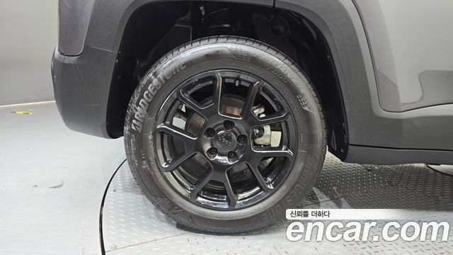 Jeep Renegade 2.4 Limited 2021 — пробег 2 725 км