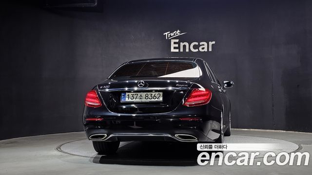 Mercedes-Benz E-Class E300 4MATIC AMG Line — пробег 125 347 км — фото 4 из 5