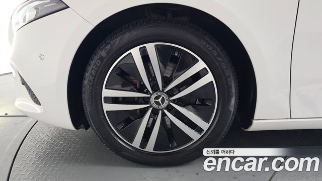 Mercedes-Benz A-Class A220 Sedan — пробег 34 553 км