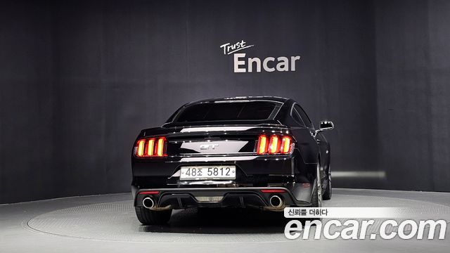 Ford Mustang GT Coupe — пробег 128 050 км — фото 4 из 5