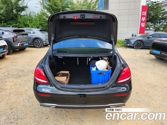 Mercedes-Benz E-Class E400 4MATIC Exclusive — пробег 224 550 км — фото 5 из 5