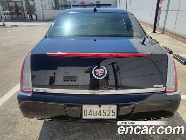 Cadillac DTS 4.6L V8 — пробег 302 924 км