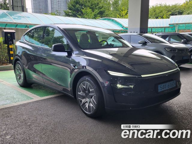 Tesla Model Y L Long Range AWD — пробег 883 км — фото 5 из 5