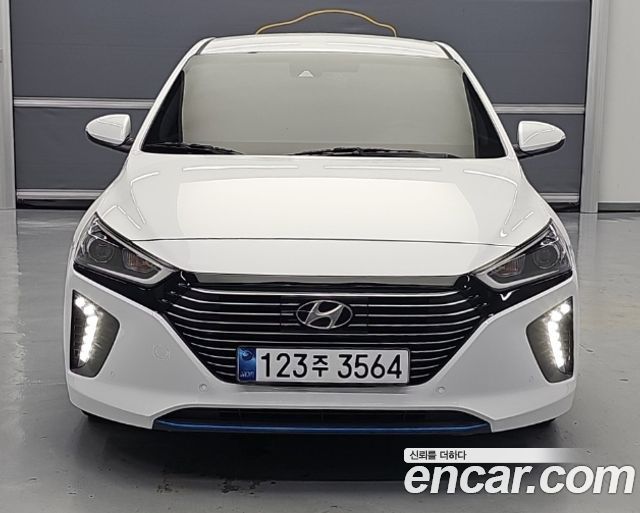 Hyundai Ioniq Q — пробег 191183 км