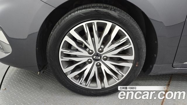 Kia K7 из Кореи Encar
