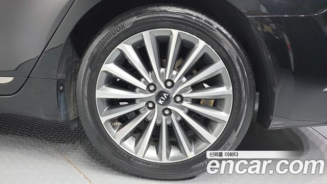 Kia K7 из Кореи Encar