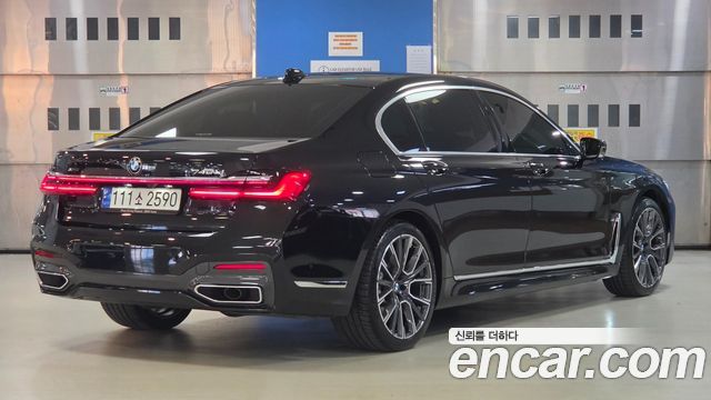 BMW 7-Series 740Li xDrive M Sport Package — пробег 54451 км