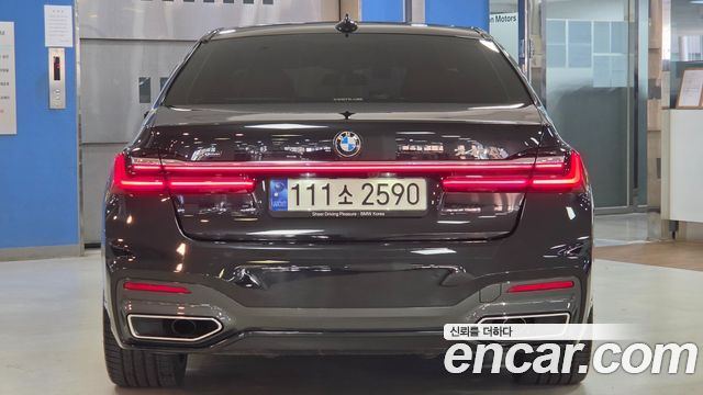 BMW 7-Series 740Li xDrive M Sport Package — пробег 54451 км