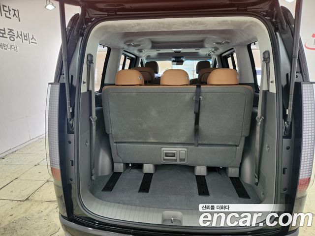 Hyundai Staria 4WD Lounge 7-Seater Inspiration — пробег 13800 км