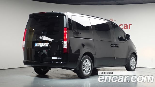Hyundai Staria HEV 1.6T Cargo 2-Seater Modern — пробег 2 400 км — фото 2 из 5