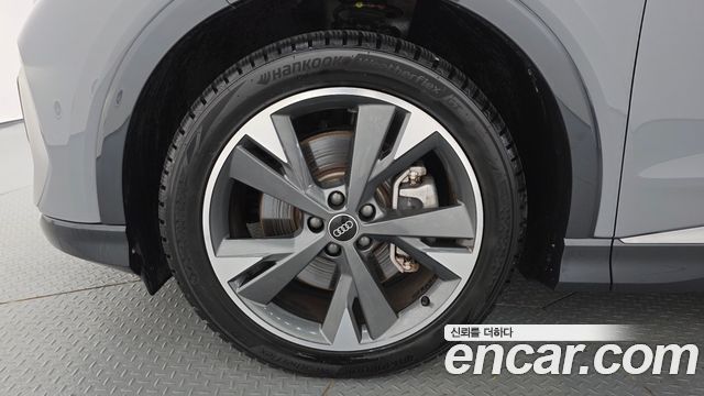 Audi Q4 e-tron 40 Premium — пробег 43 374 км