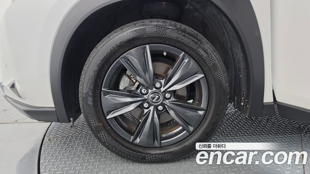 Lexus UX из Кореи Encar