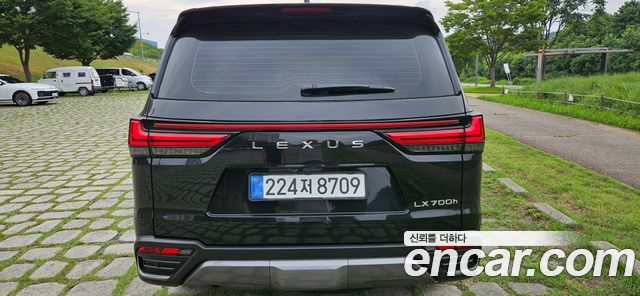 Lexus LX 700h Luxury — пробег 7 км — фото 5 из 5