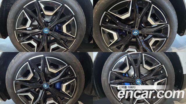 BMW iX xDrive40 First Edition — пробег 44 030 км — фото 5 из 5