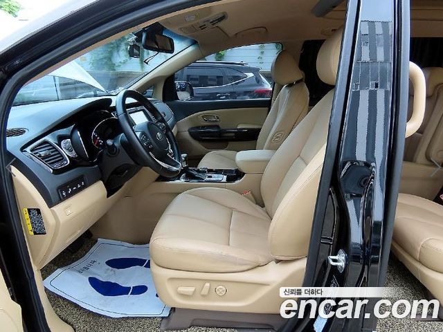Kia Carnival 9-Seater Hi-Limousine Noblesse Special — пробег 260 128 км — фото 5 из 5