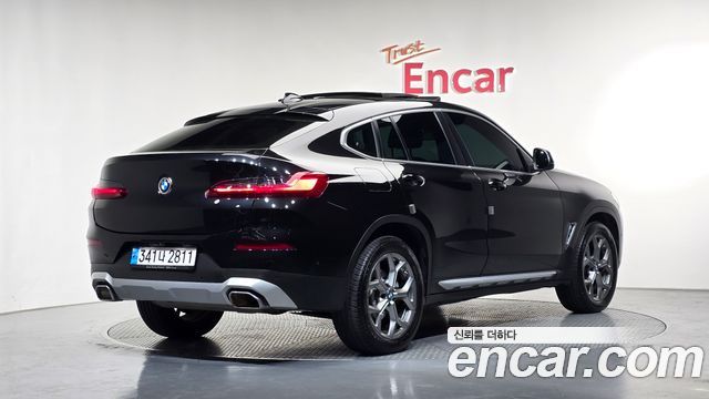 BMW X4 xDrive20i xLine — пробег 64 072 км — фото 2 из 5